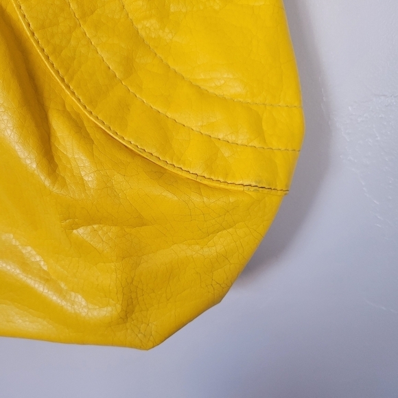 Roxy Bright Yellow Purse Handbag Shoulder Bag Summer Spring Faux Leather Sunny - Picture 3 of 8